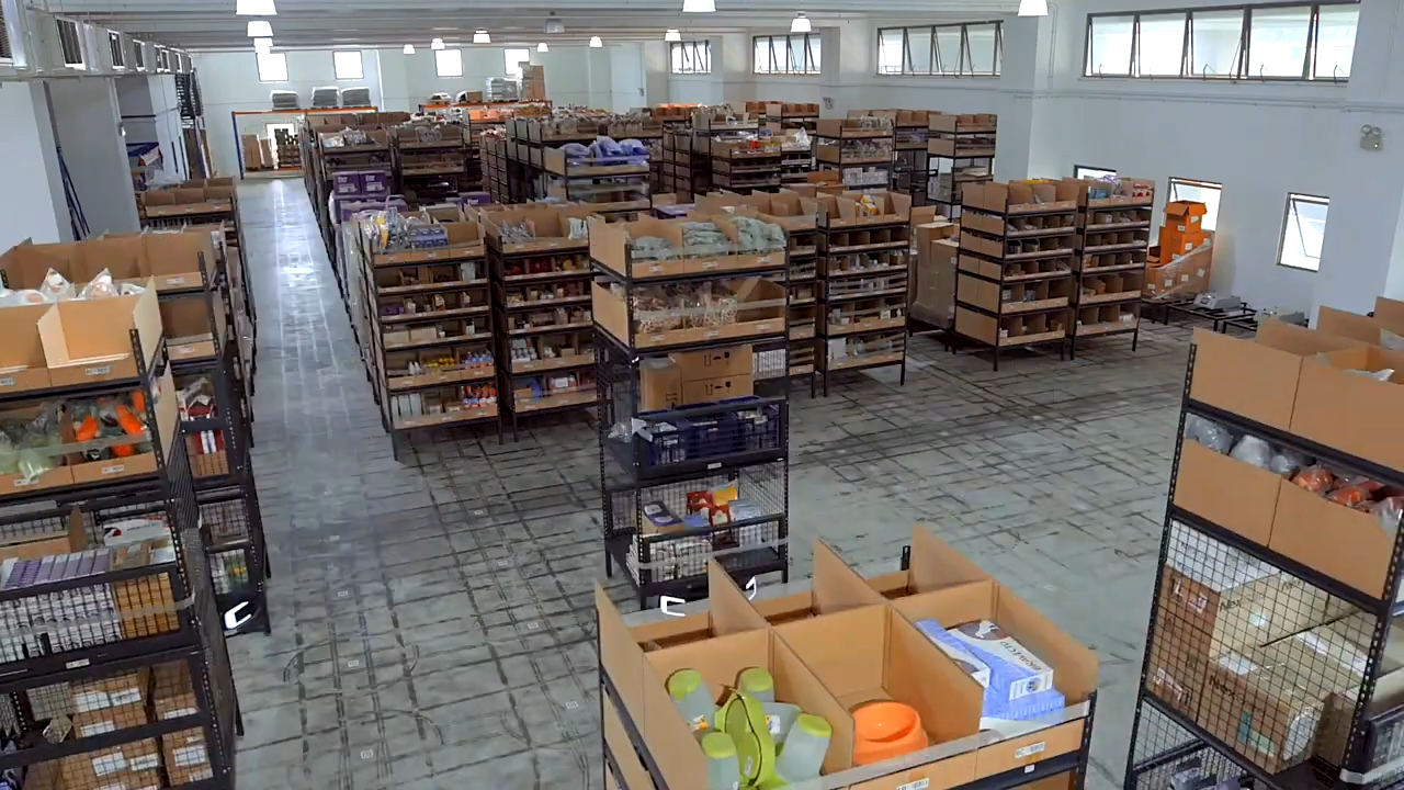 Geek+’s goods-to-person robots transform Asia Pet World logistics 0-4 screenshot