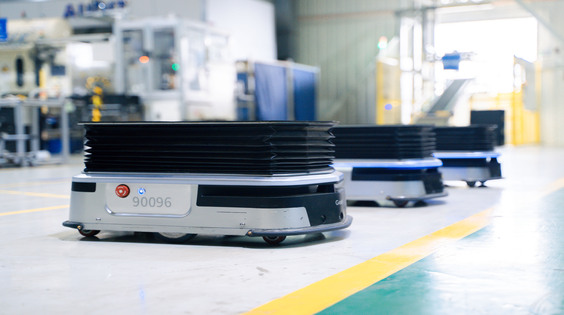 Los robots M100 Geek+ simplifican el proceso de fabricación de Yanfeng