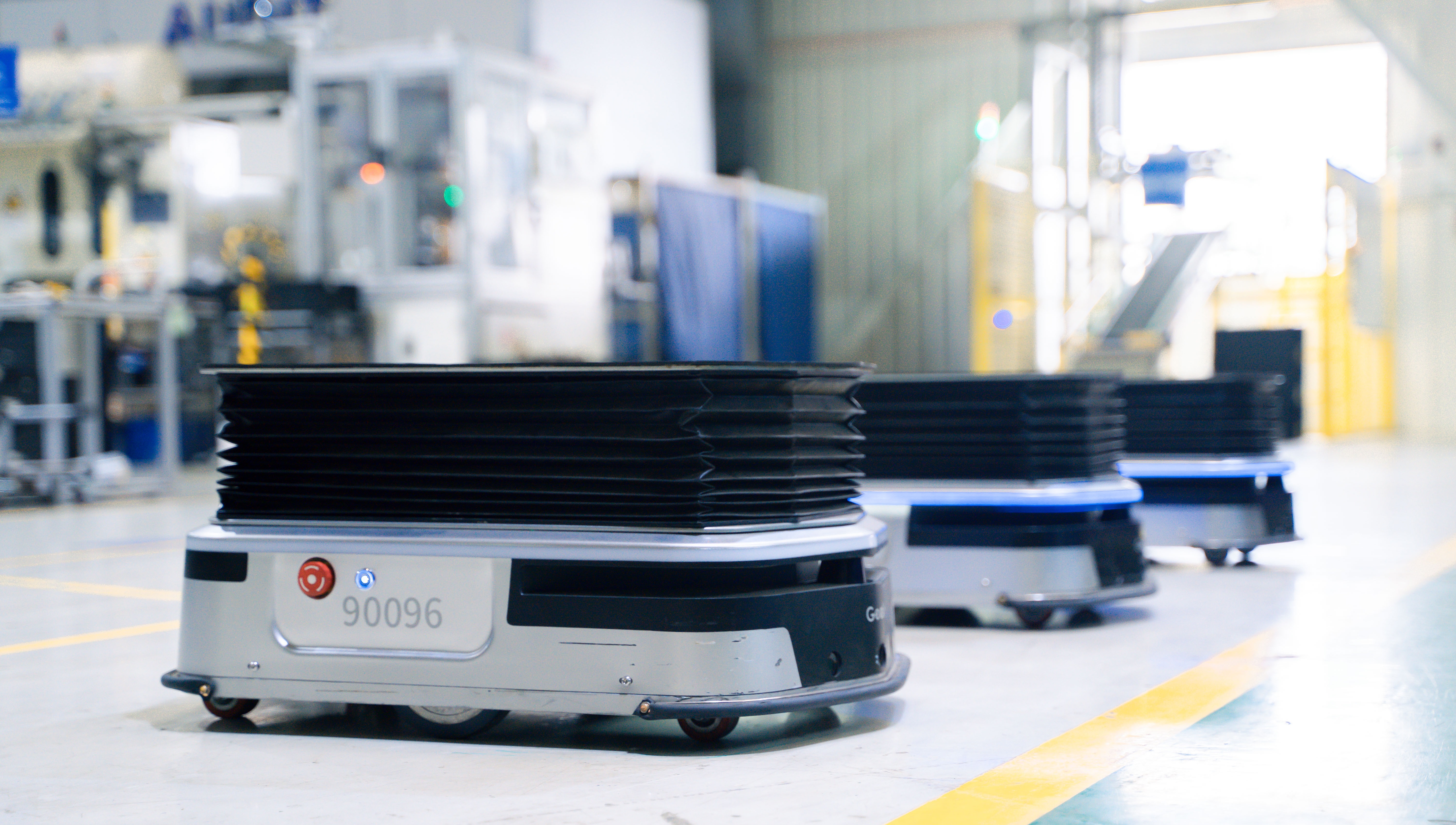 Geek+ M100&nbsp;robots&nbsp;streamline&nbsp;Yanfeng’s&nbsp;manufacturing&nbsp;process