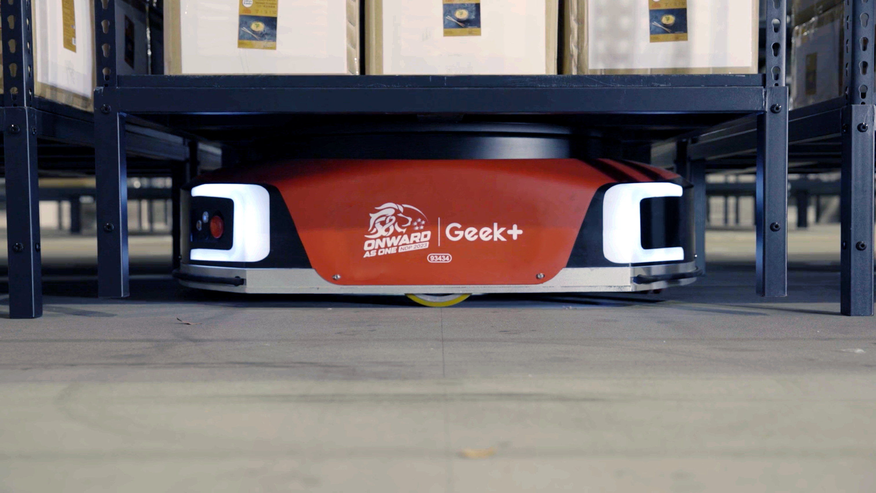 Geek+ Goods-to-person solution revolutionizes National Day Parade 2023 goodie bag giveaways