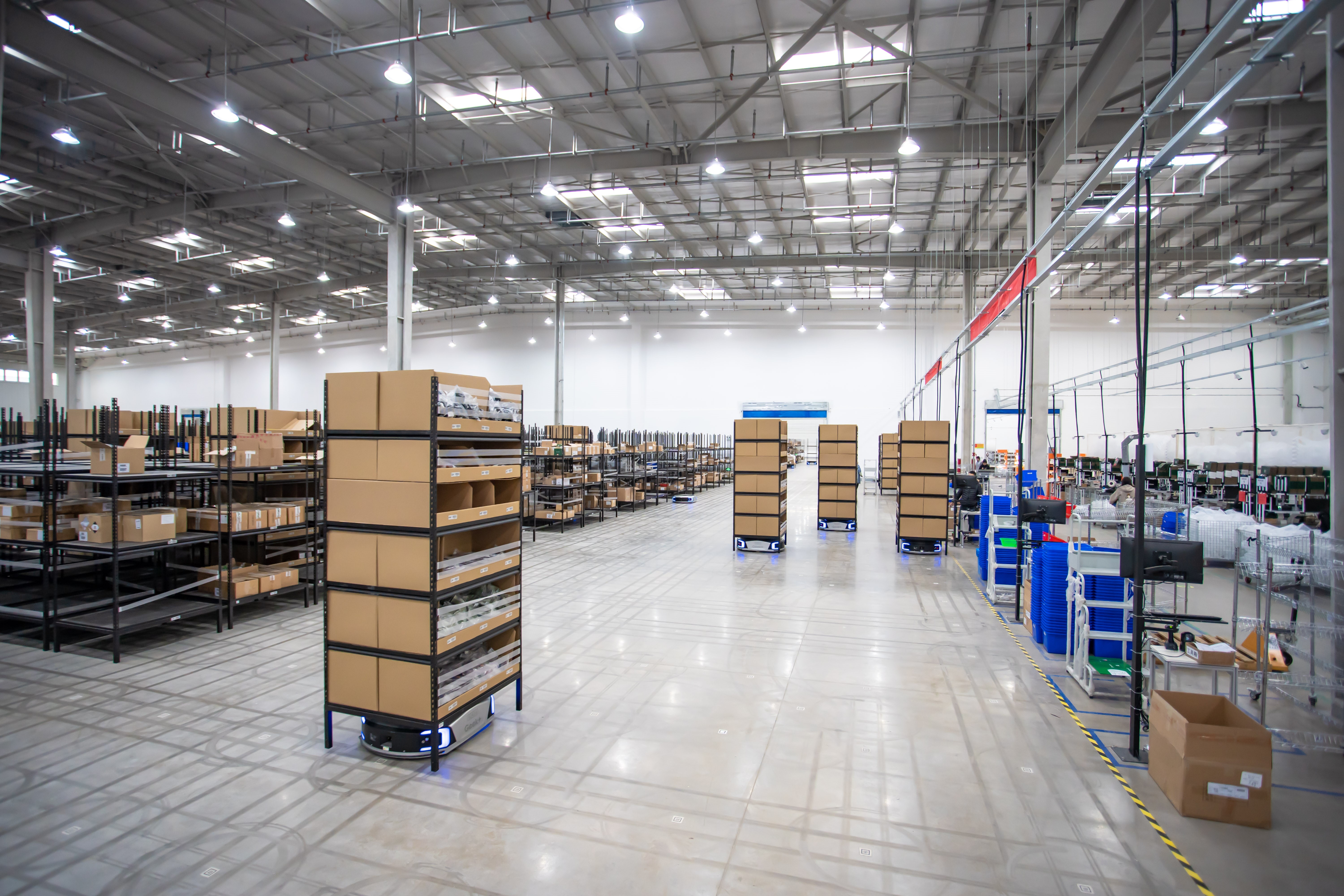 Move beyond inflexible order fulfillment in 2024