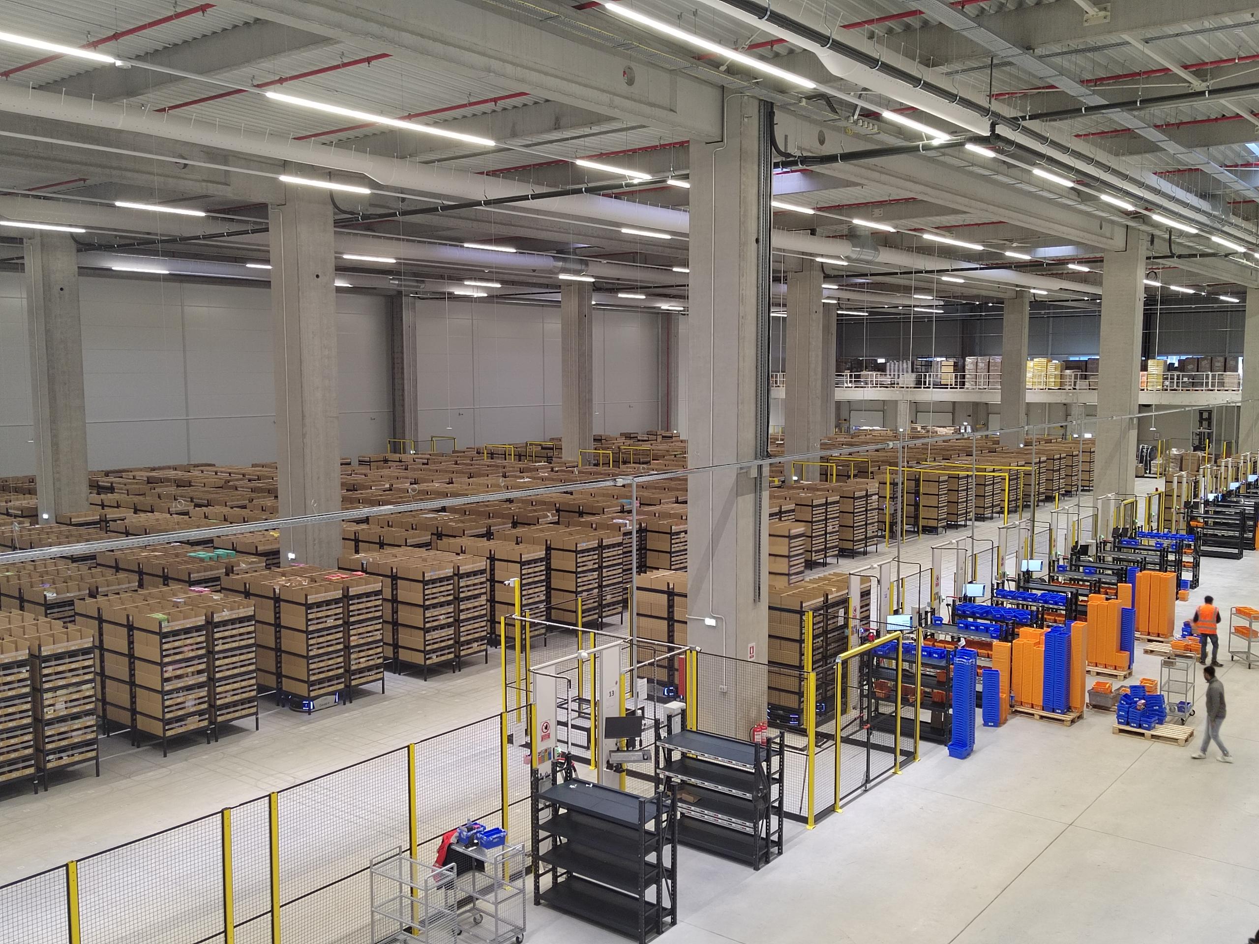 Handling Critical Supply Chain Challenges in the Pharmaceutical industry with Shelf-to-person solutions