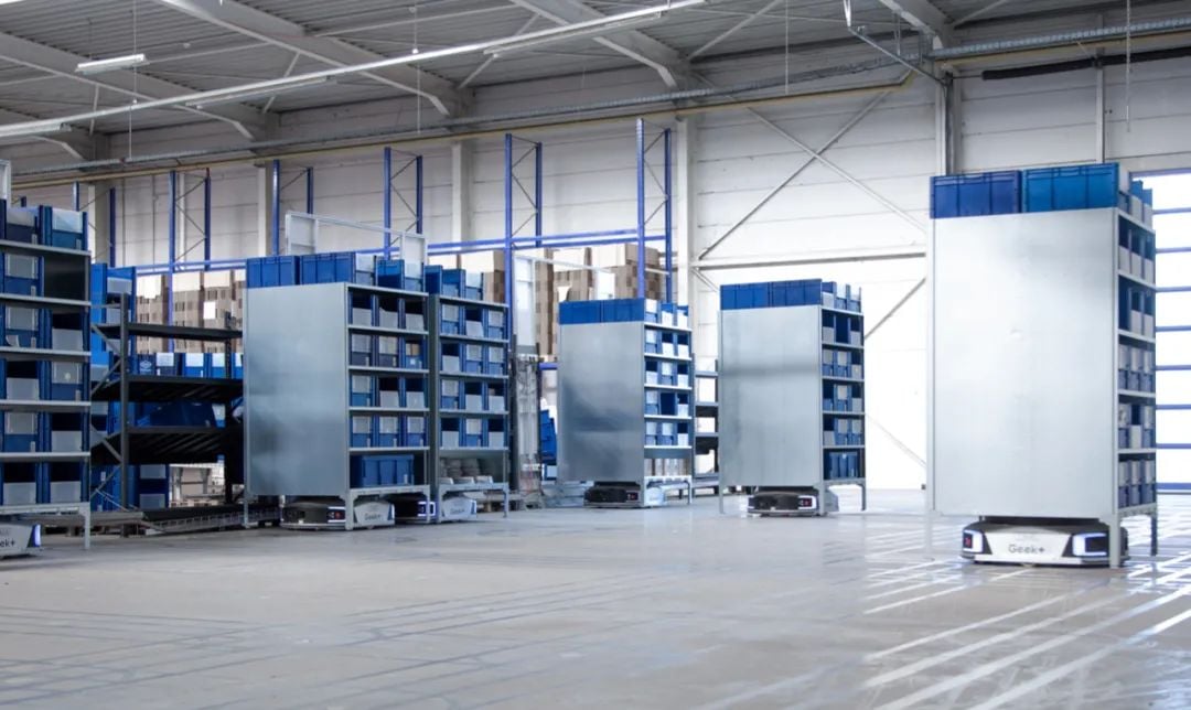153 AMRs in 15,000 square meters warehouse, German manufacturing leader OEG in 3 months to achieve the transformation
