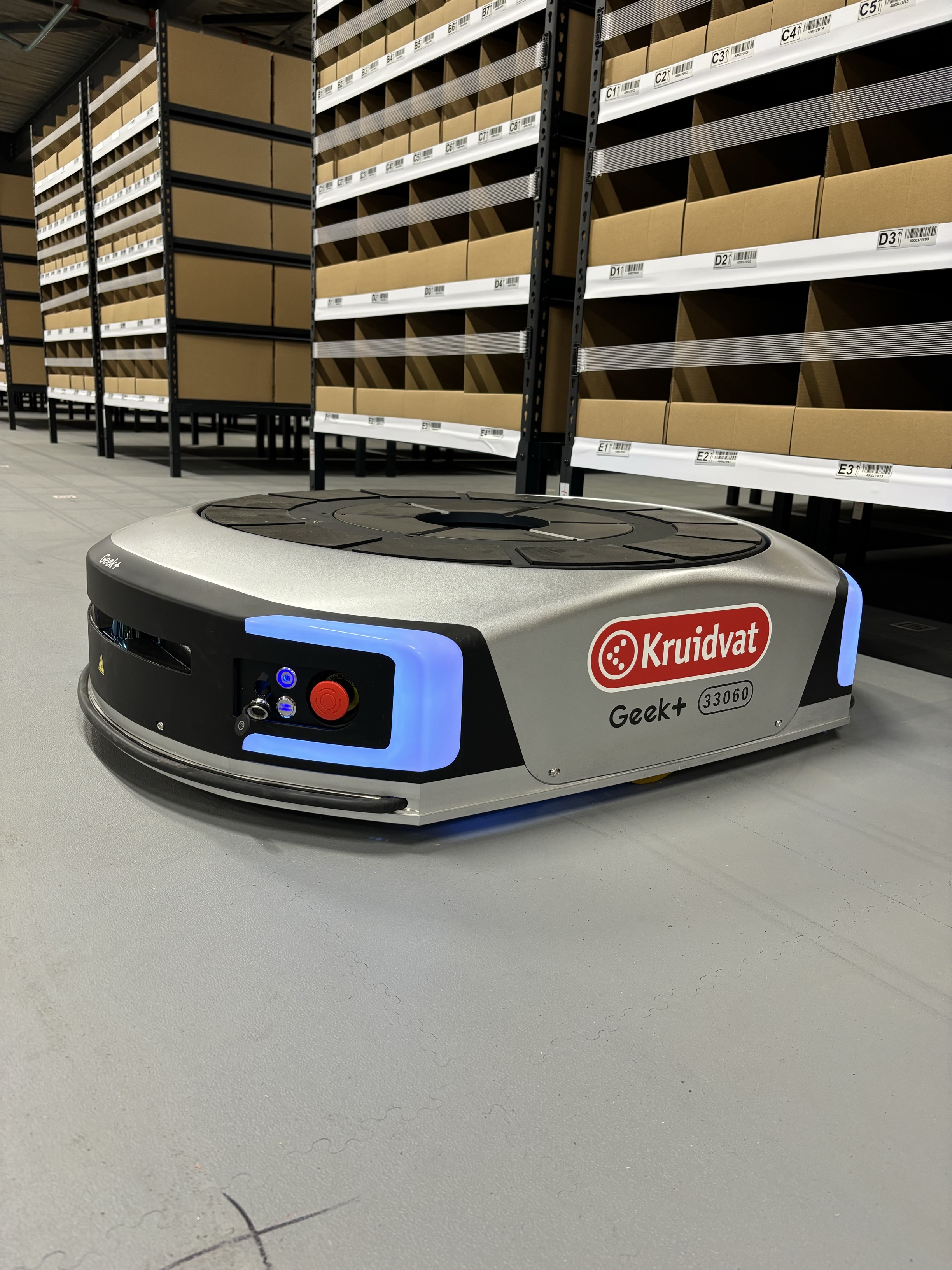 Black Friday at AS Watson’s: 105 Geeks and a warehouse that doesn’t blink