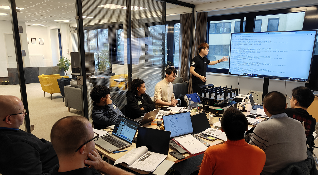 Sharing Knowledge, Building Synergy: The Geekplus Approach to Partnerships